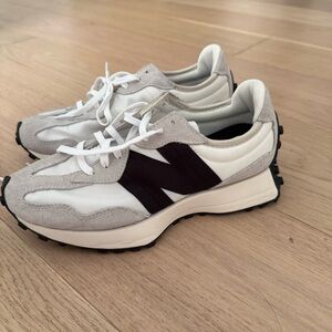 New Balance 327 Sneakers – Women’s 8.5 (White/Grey with Black “N”)